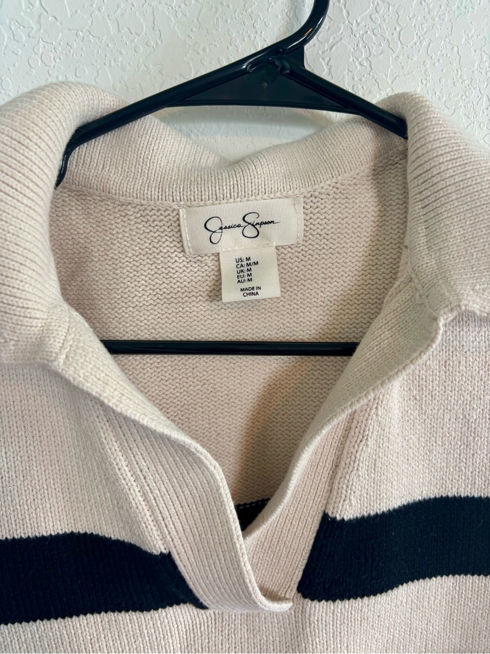 Sweater cream with Black Stripes - Picture 2 of 3